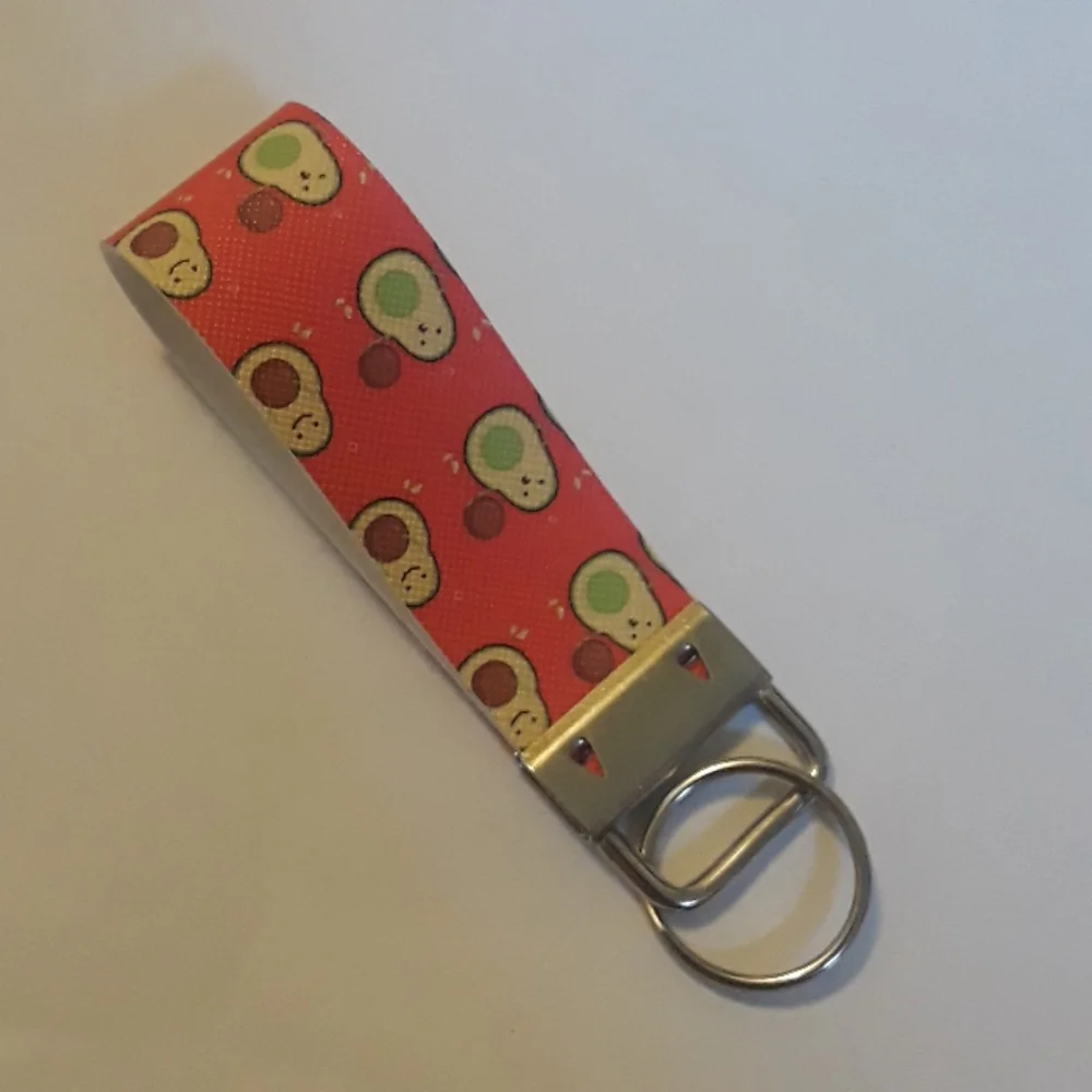 Avocado pattern keychain
